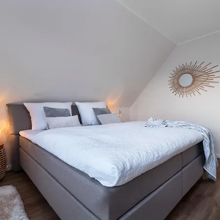 Holiday home Luxurioeses Ferienhaus Sansibar Mit Sauna & Whirlwanne In Ruhiger Lage Bei St Peter-Ording *