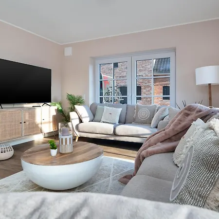 Holiday home Luxurioeses Ferienhaus Sansibar Mit Sauna & Whirlwanne In Ruhiger Lage Bei St Peter-Ording