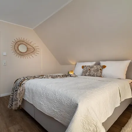 Luxurioeses Ferienhaus Sansibar Mit Sauna & Whirlwanne In Ruhiger Lage Bei St Peter-Ording Holiday home